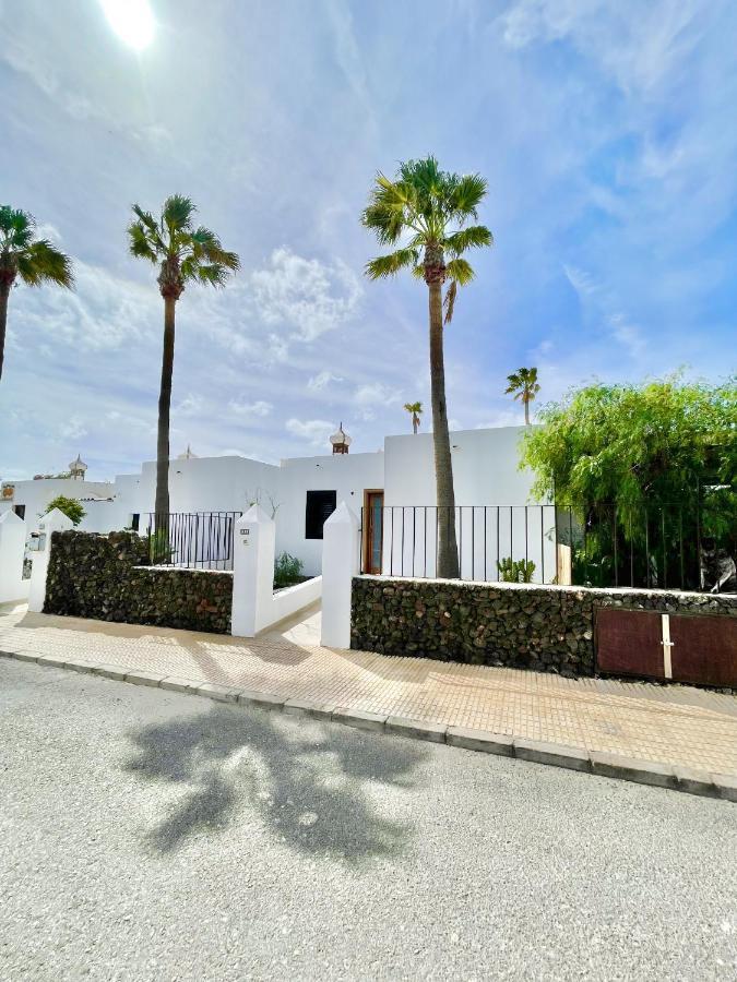 Casahost Townhouse Lise Villa Puerto del Carmen  Exteriör bild